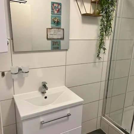 Lejlighed Wohnen Im Zentrum Von In Hubi1